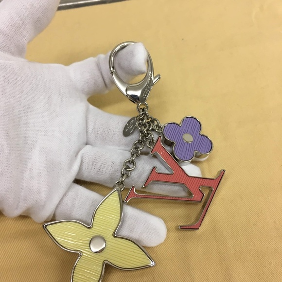 Authentic Louis Vuitton FLEUR D'EPI BAG
CHARM. - Picture 4 of 10